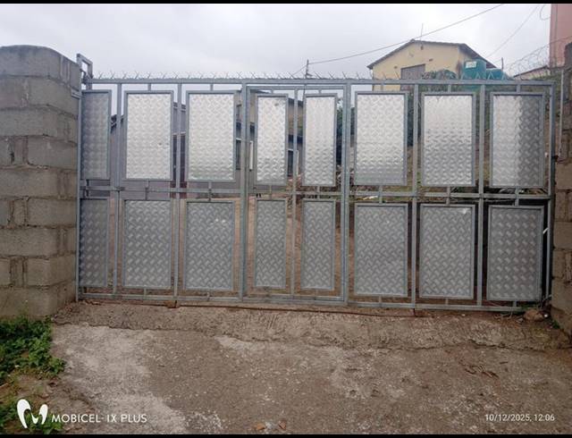 3 BEDROOM SIMPLEX FOR SALE IN FOLWENI